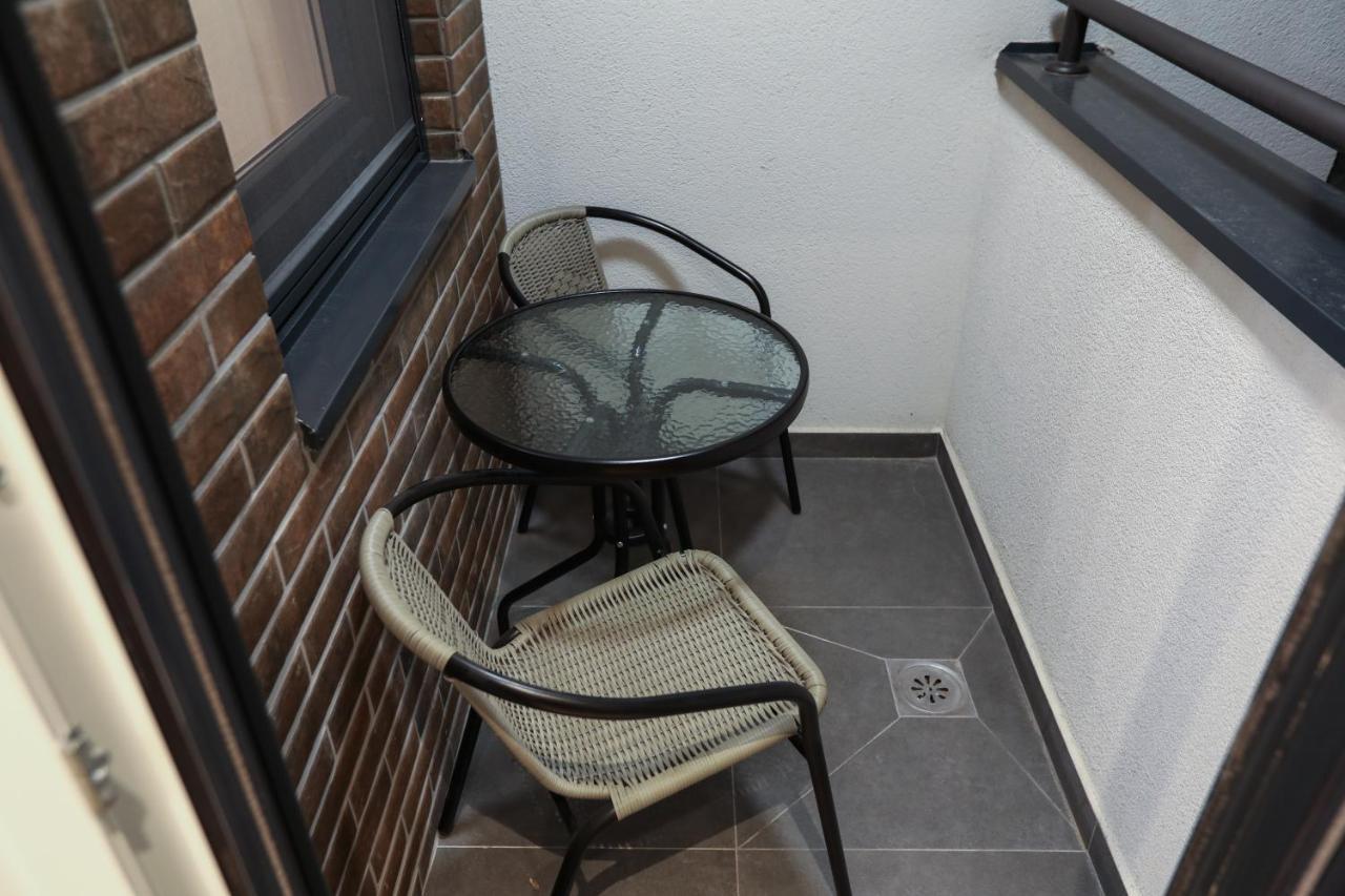 Apartment Promenada Avenija Novi Sad Exteriör bild